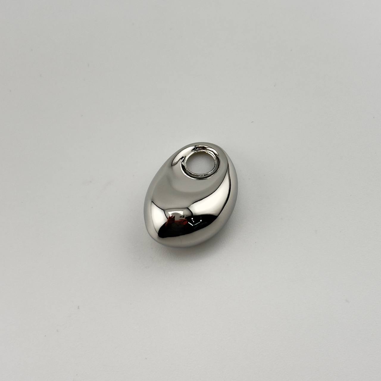 Подвеска бублик 24*17мм цвет серебро